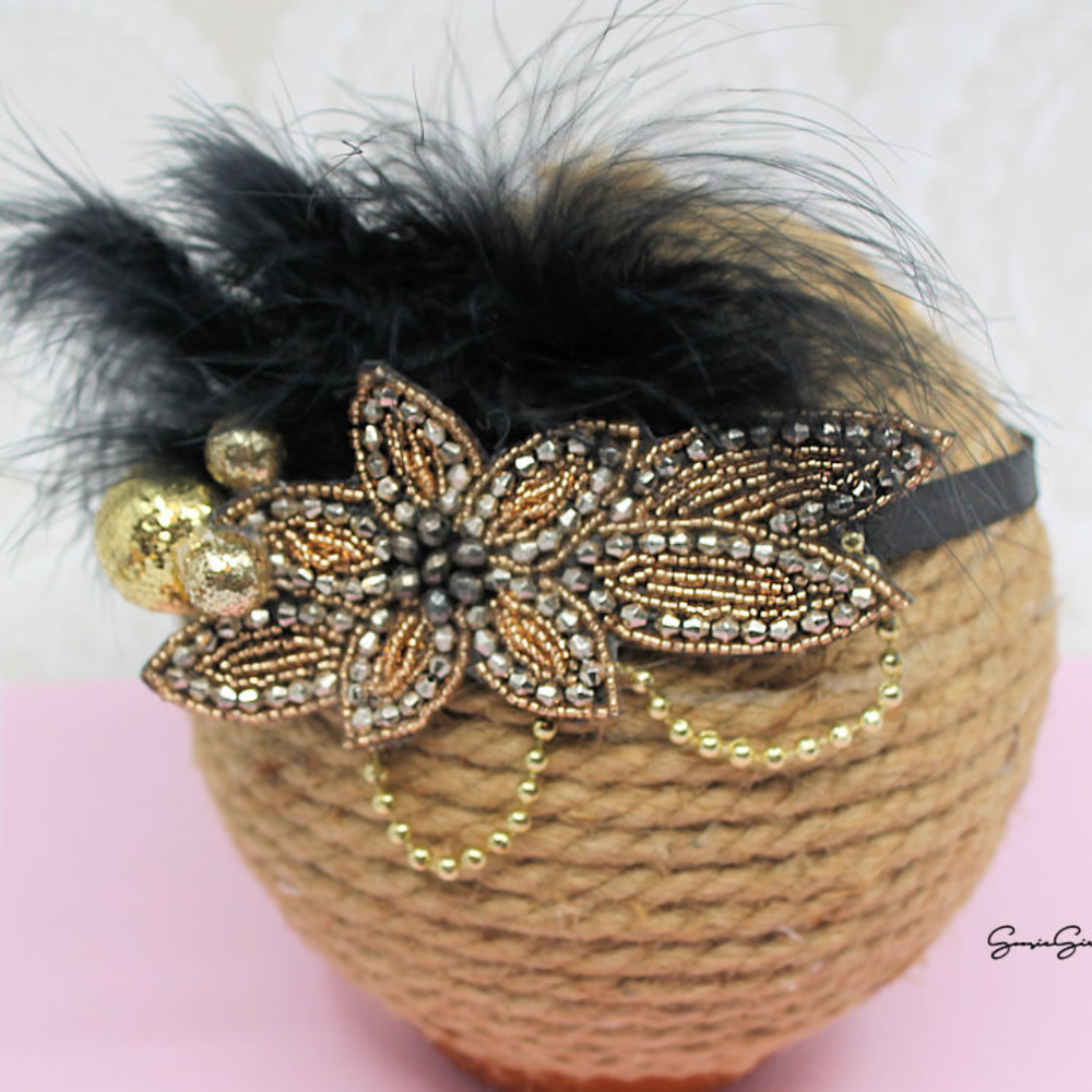 Gatsby 1920's Style Gold Black New Year's Eve